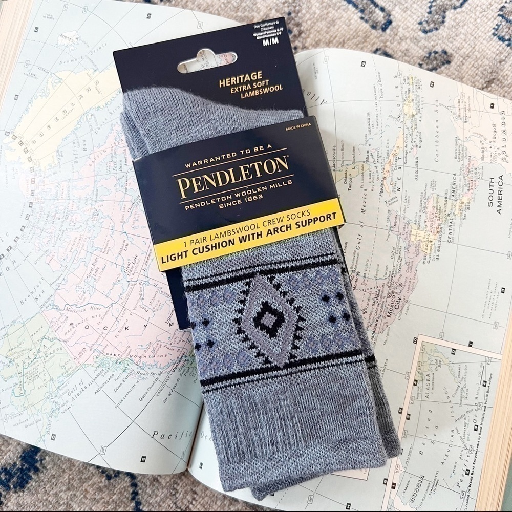 Pendleton Heritage Blue Light Cushion Moisture Wicking Soft Lambswool Crew Socks